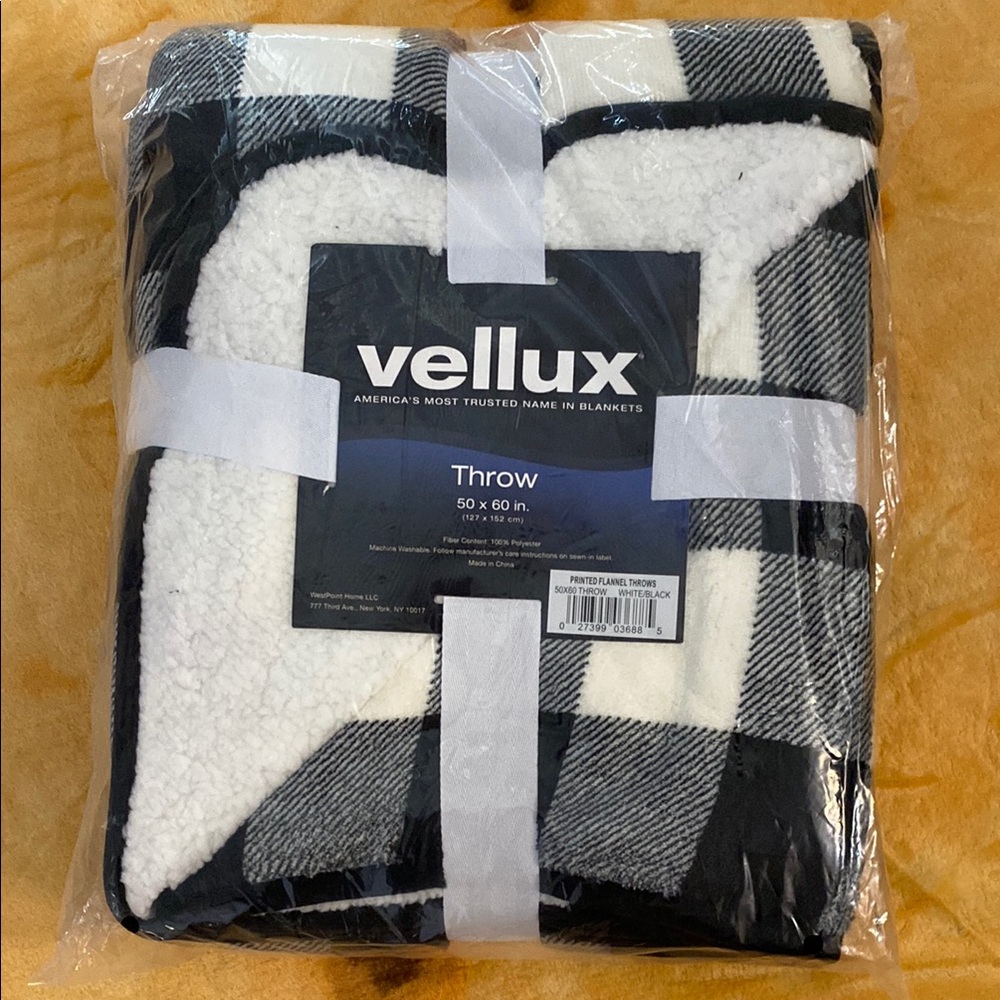 Vellux Black and White Throw Blanket